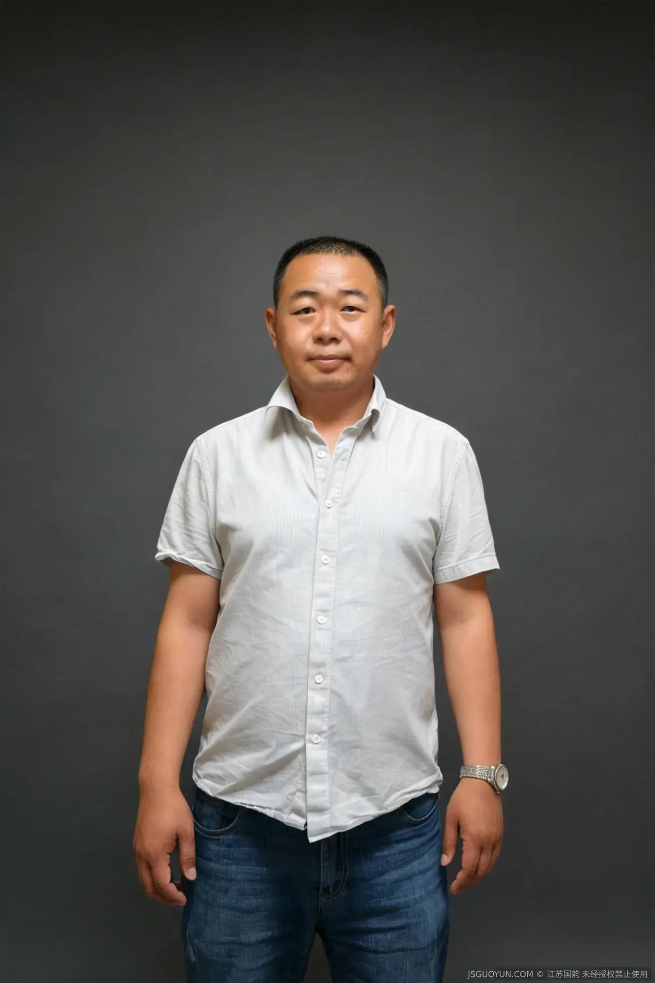王启佳